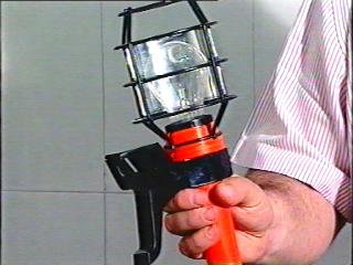 ILUMINACION PORTATIL RIESGO ELECTRICO INSHT